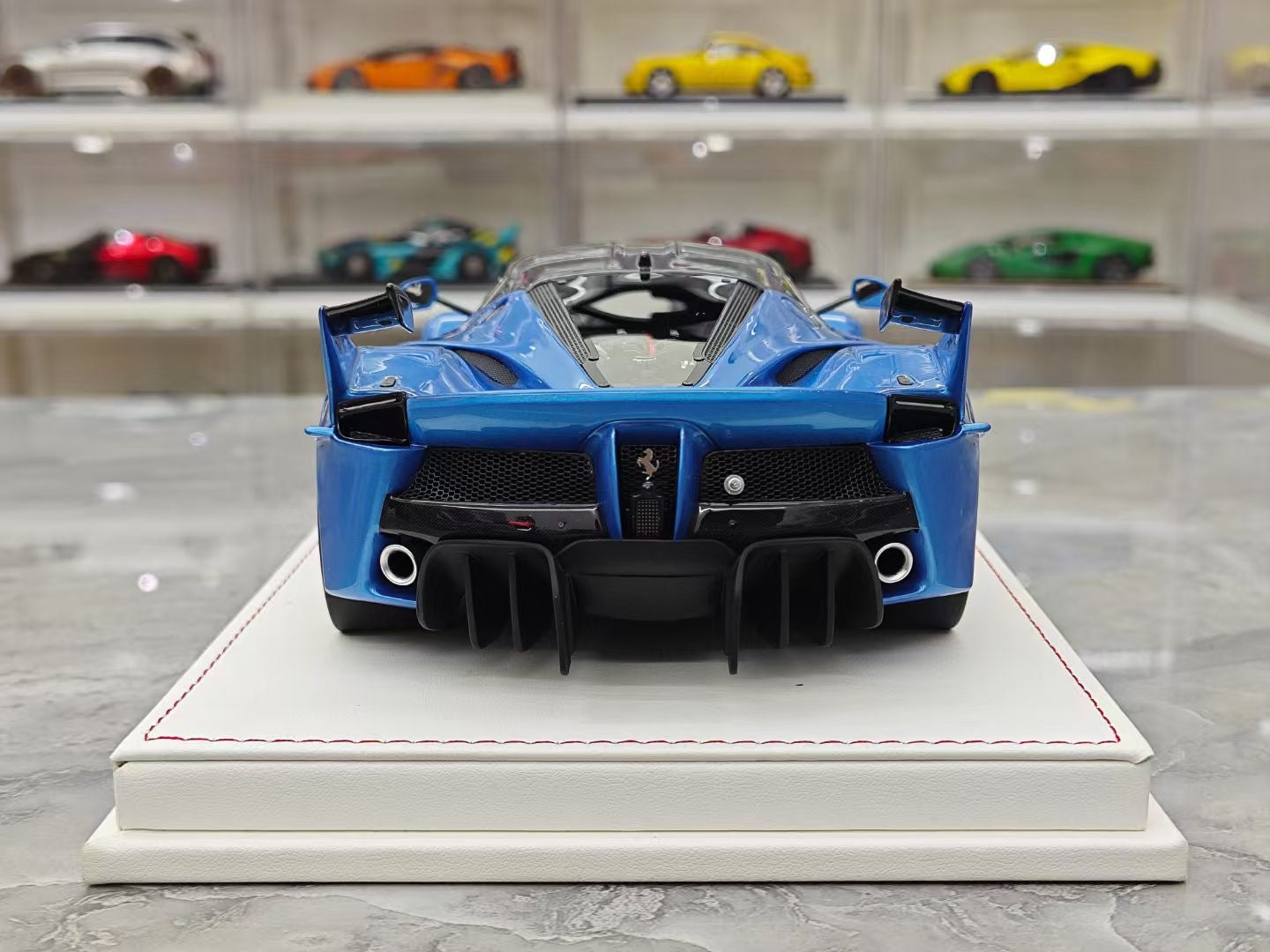 CE Models FXXK 1/18
