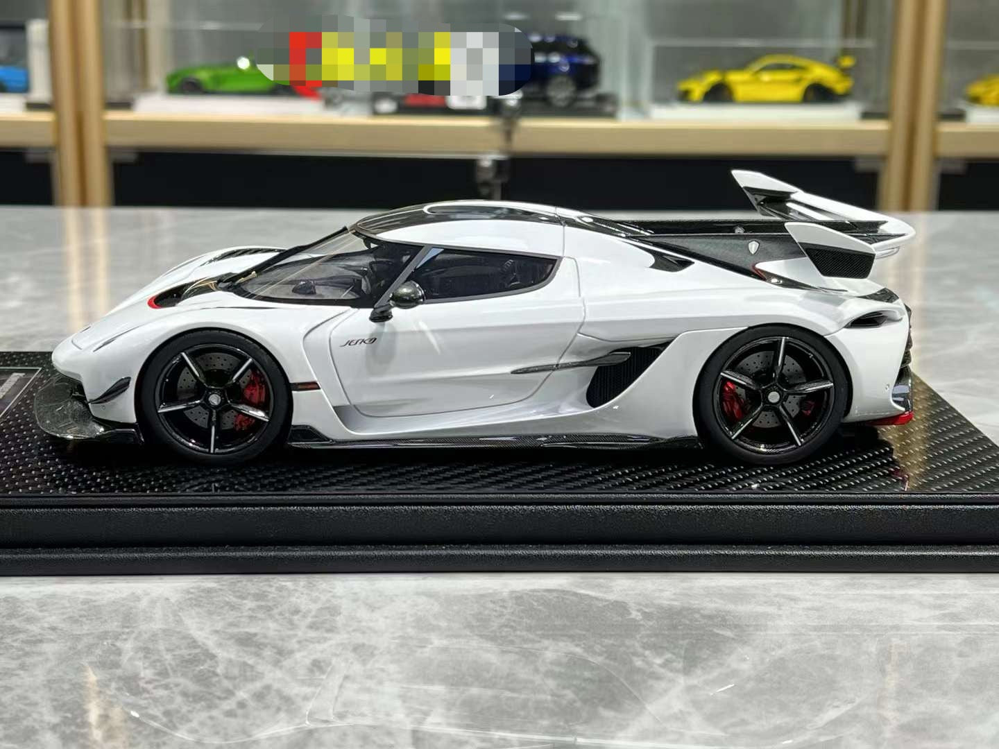 FrontiArt Koenigsegg Jesko 1/18