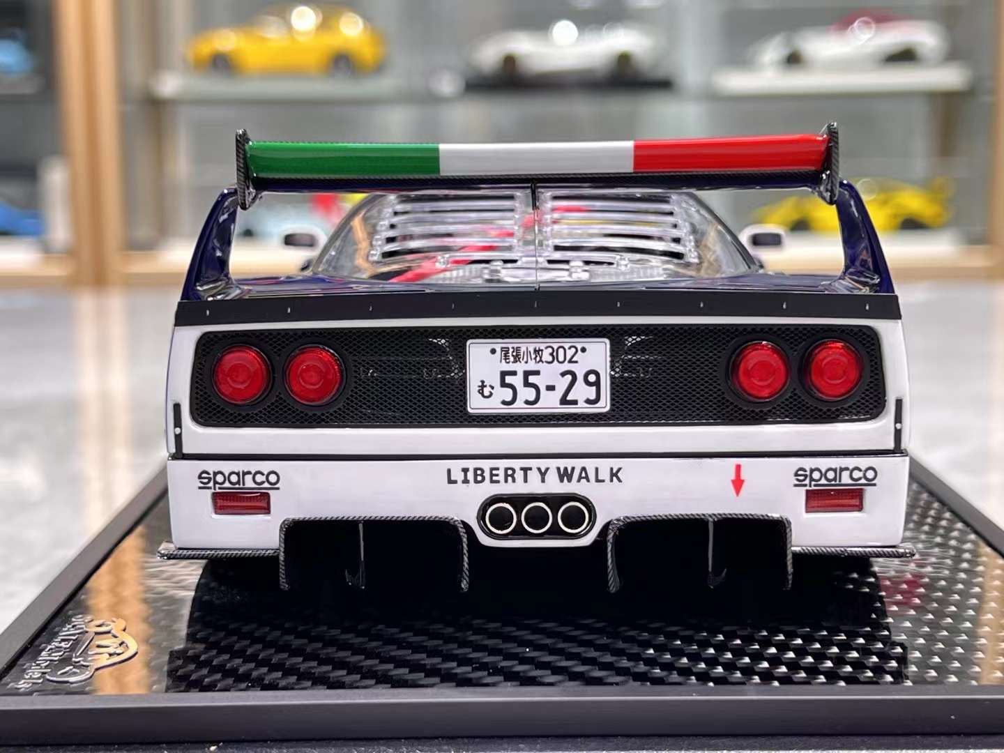 (Pre-Order) VIP Models LBWK F40 1/18