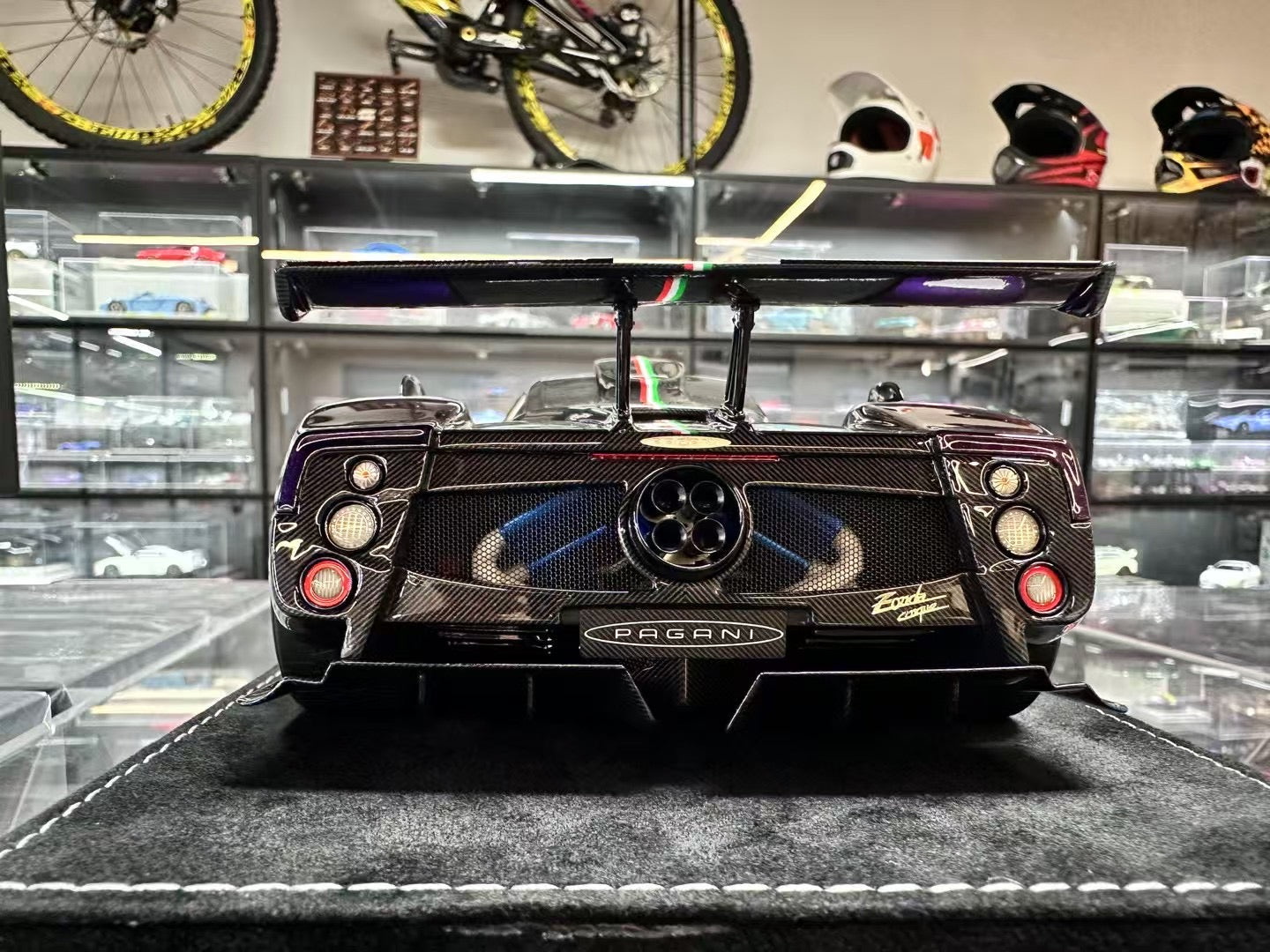 (HH Models) Henson & Heaven Zonda Cinque 1/18