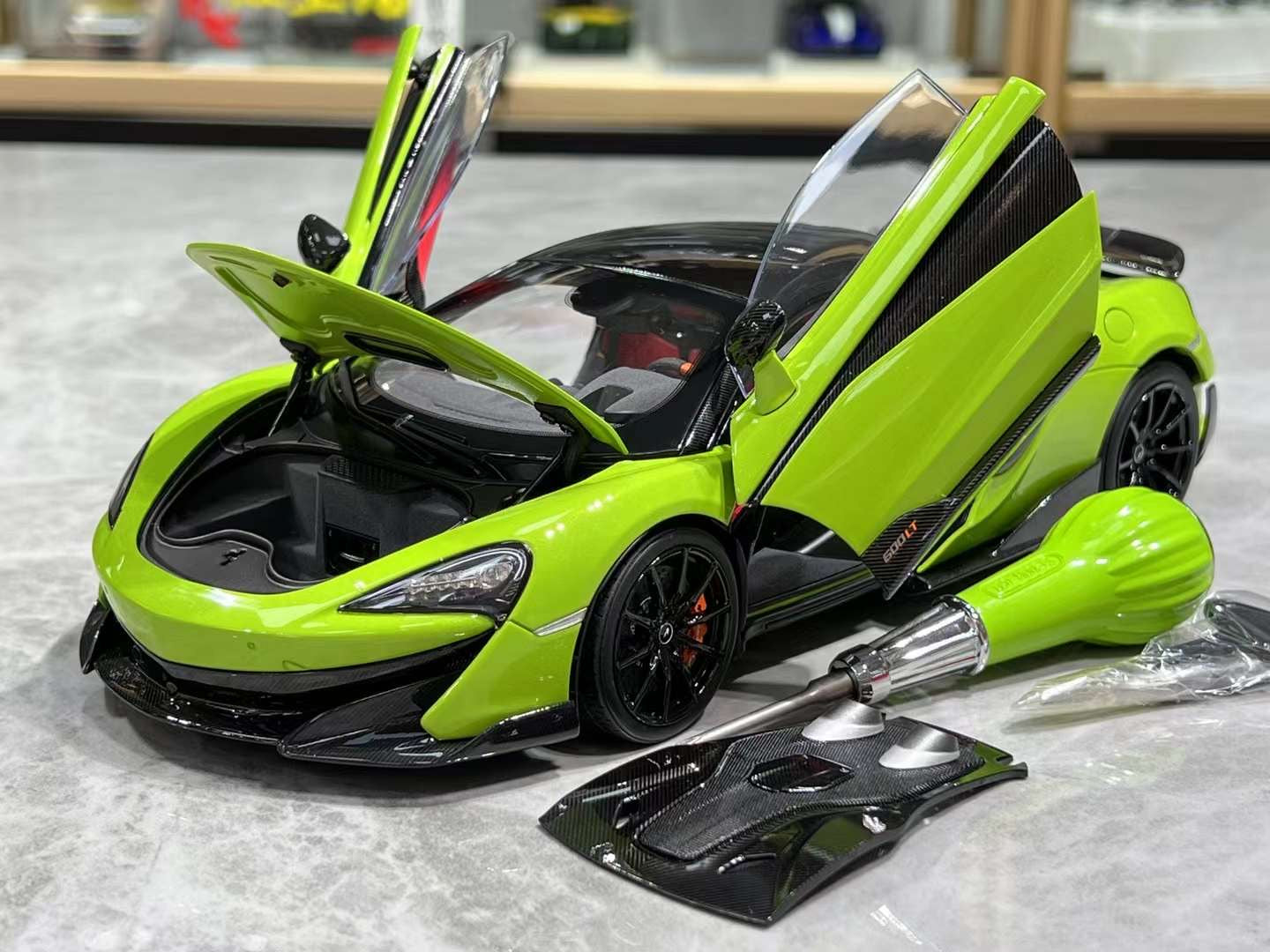 LCD Models McLaren 600LT 1/18