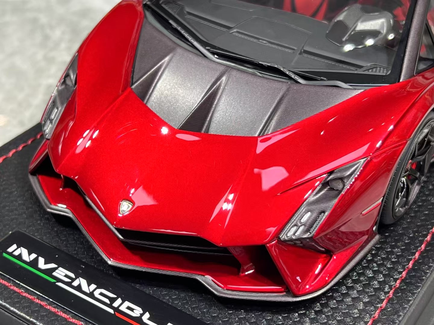 MR Lamborghini Invencible 1/18