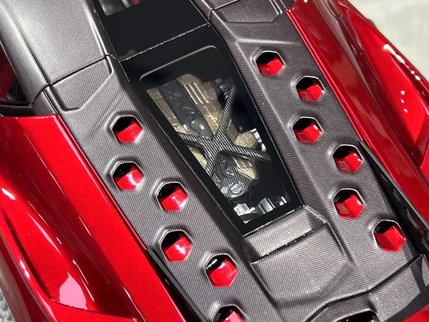 MR Lamborghini Invencible 1/18