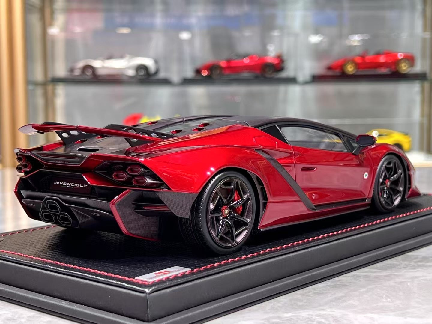 MR Lamborghini Invencible 1/18