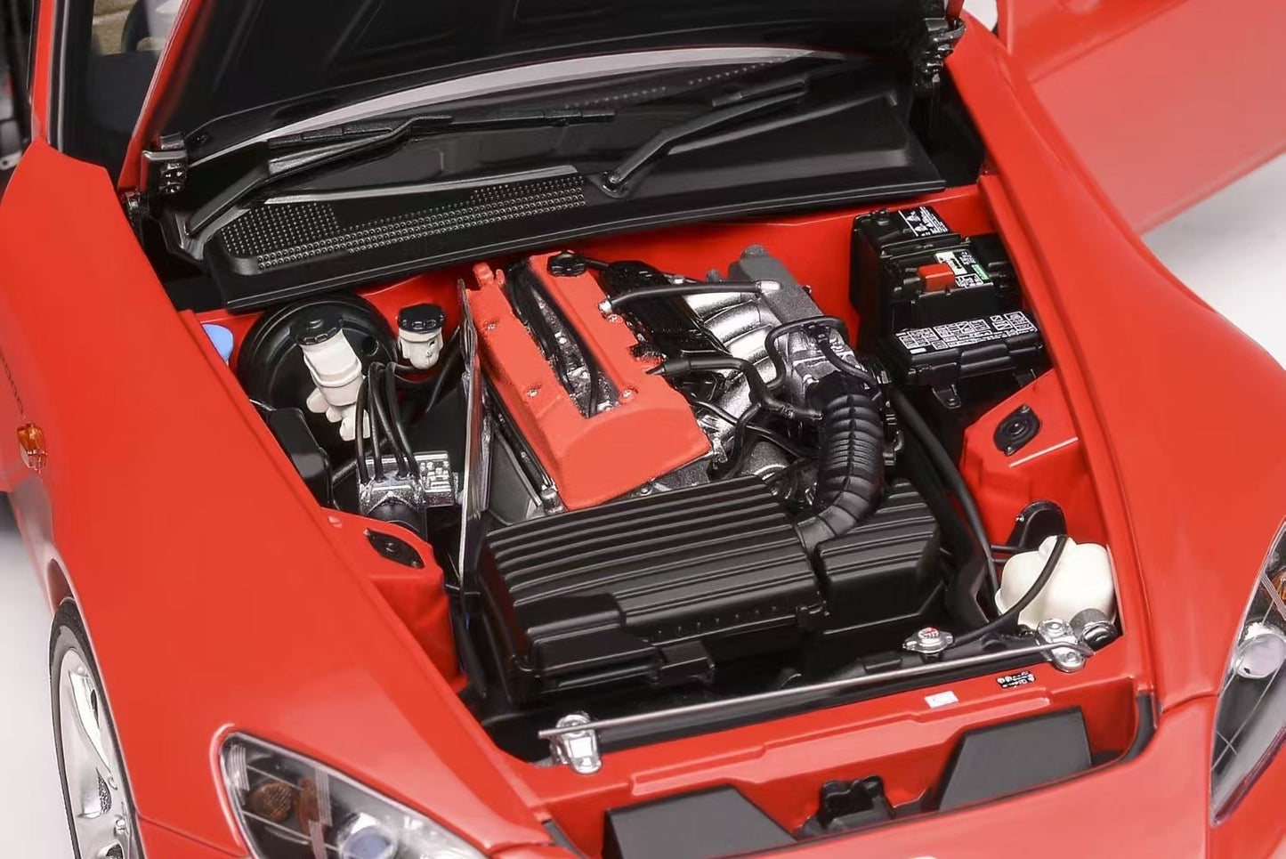 (Pre-Order) MotorHelix Honda S2000 Type S 1/18