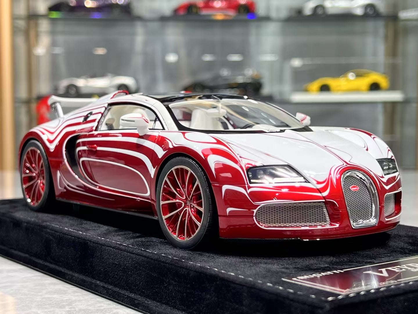 Henson & Heaven (HH) Bugatti Veyron 1/18