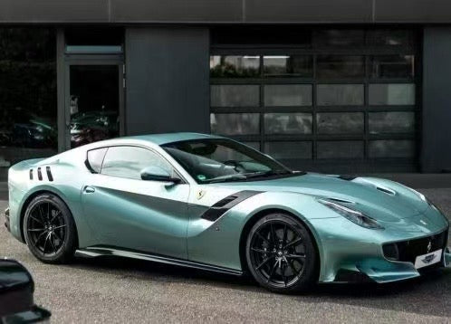 FC Models F12 TDF 1/18