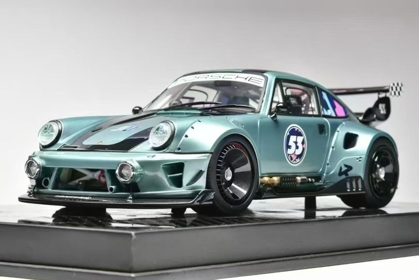MCM RWB 964 1/18
