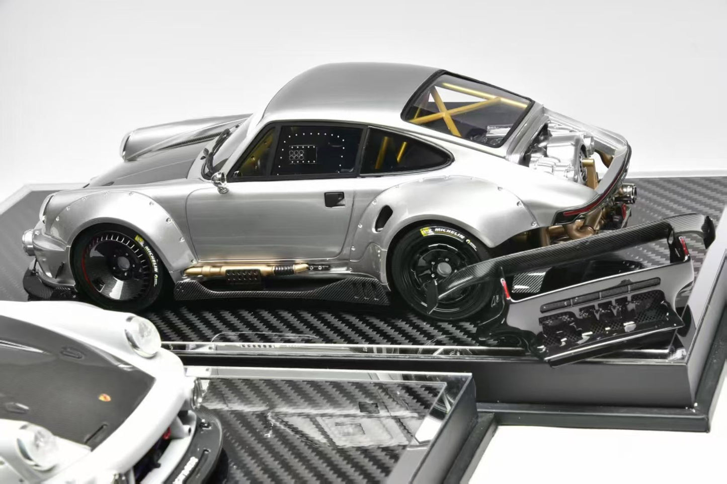 MCM RWB 964 1/18