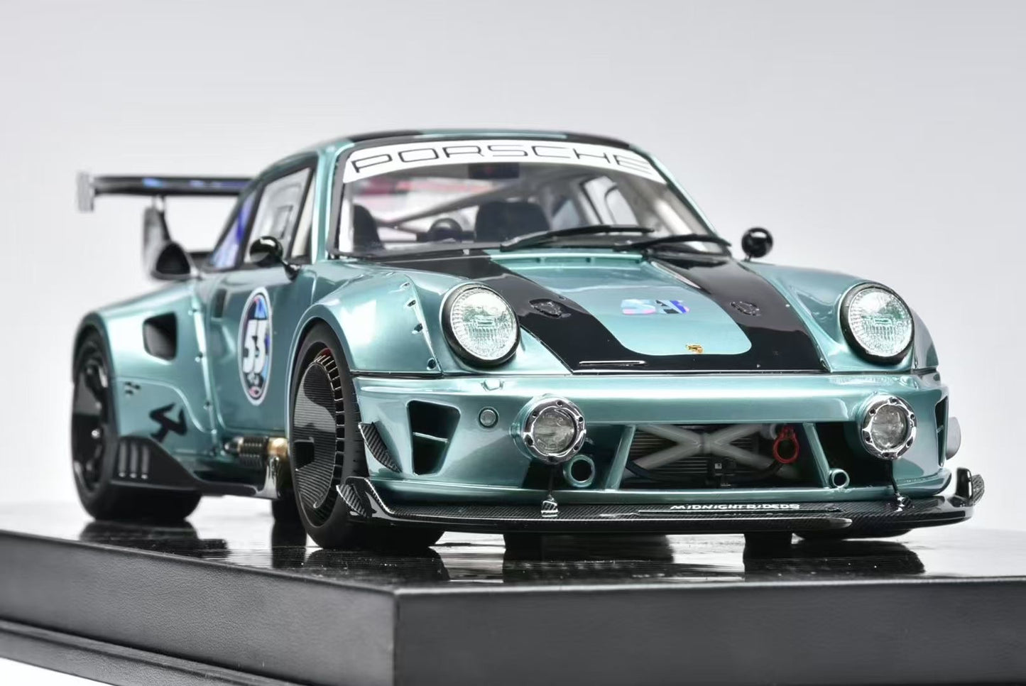 MCM RWB 964 1/18