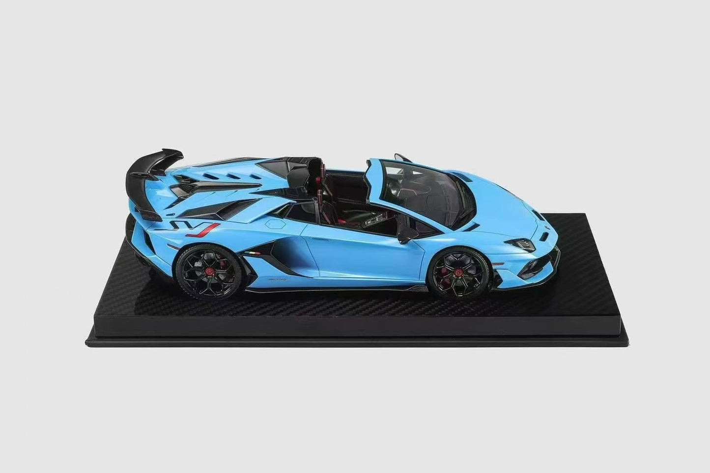(Pre-Order) Ultra Unique/ Runner Aventador SVJ 1/18
