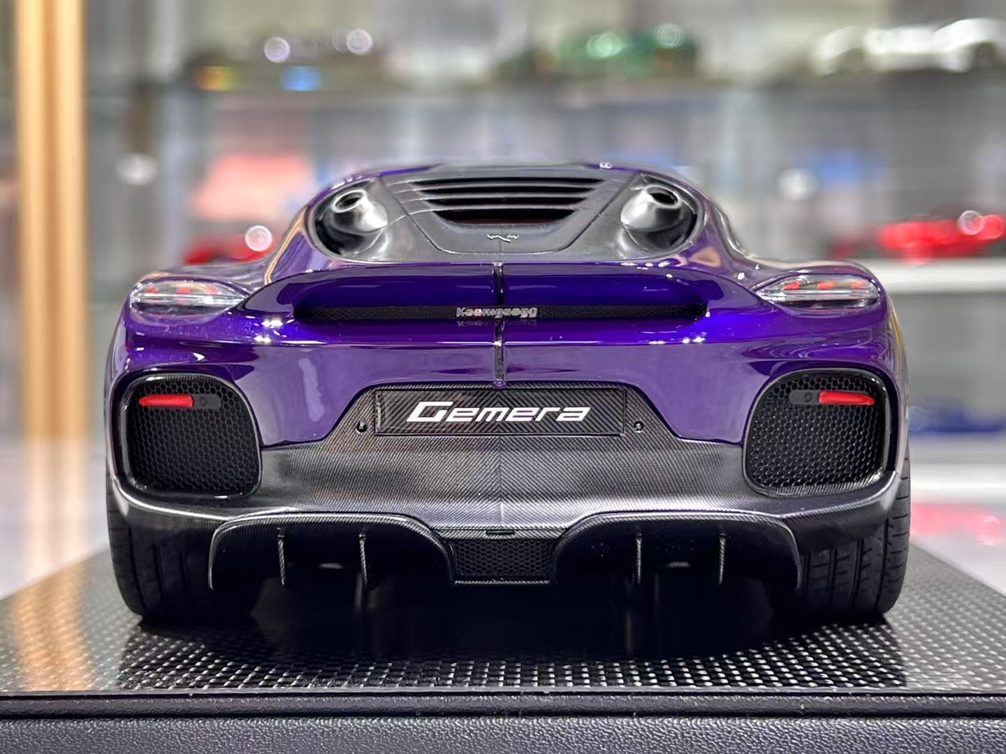 FrontiArt Koenigsegg Gemera 1/18