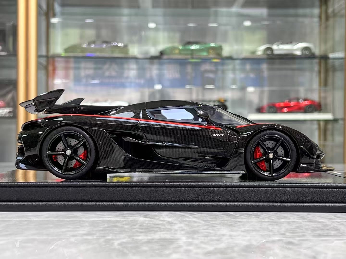 FrontiArt Koenigsegg Jesko 1/18
