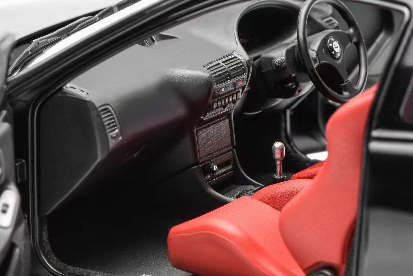 (Pre-Order) MotorHelix Honda Integra Type R (DC2) 1/18