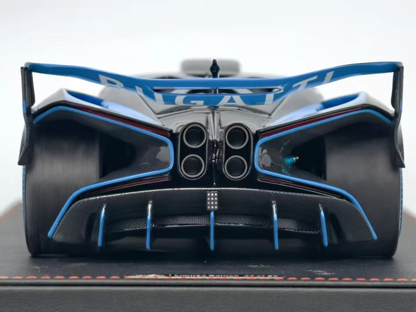 (Pre-Order) MCM Bolide 1/18