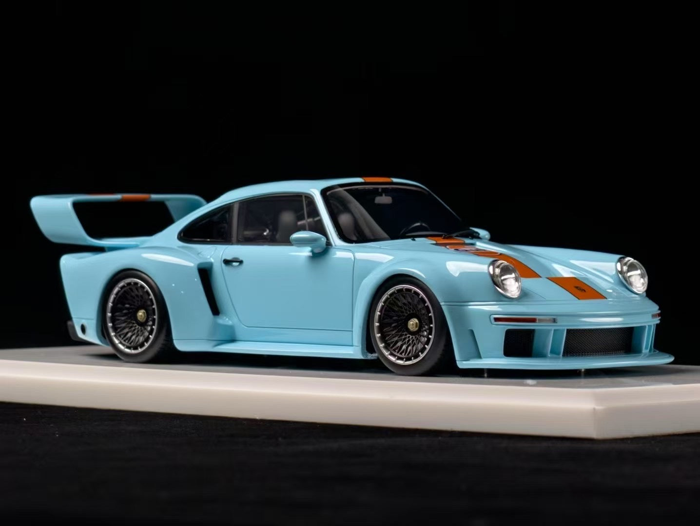 (Pre-Order) MCM Singer DLS Turbo 1/18