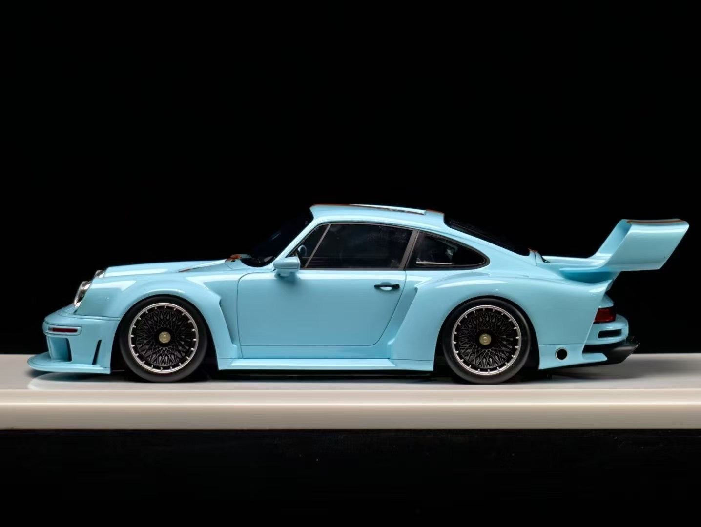 (Pre-Order) MCM Singer DLS Turbo 1/18