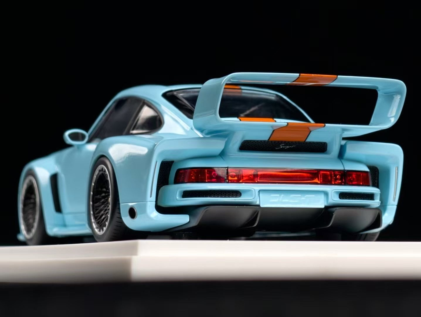 (Pre-Order) MCM Singer DLS Turbo 1/18