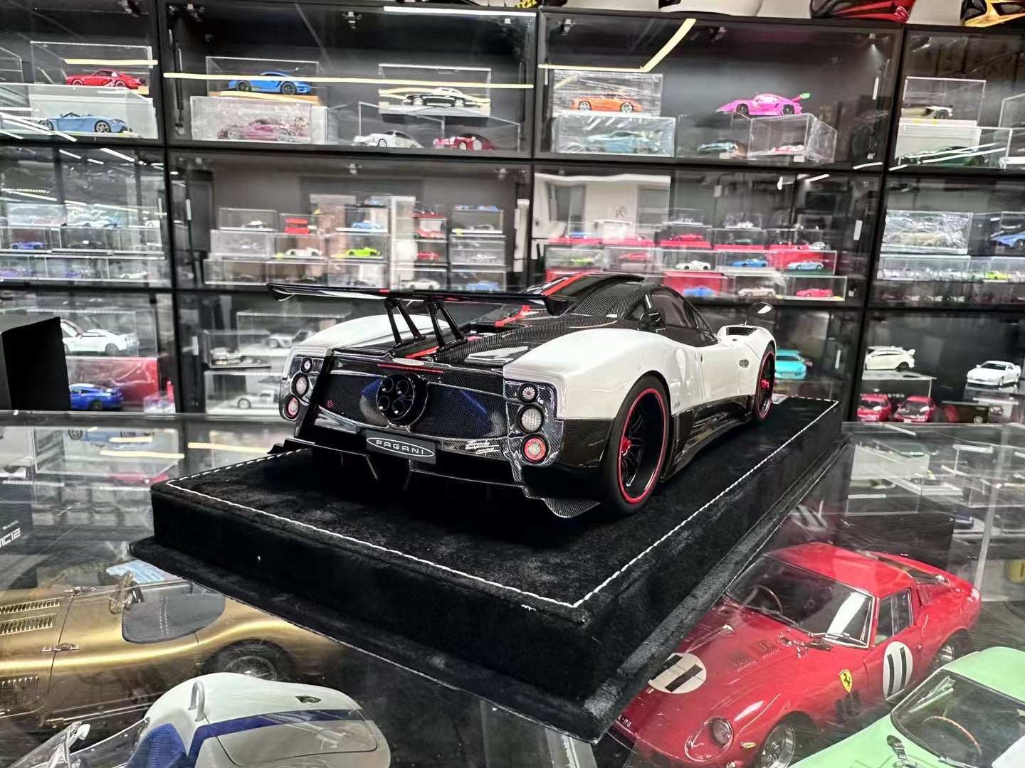 (HH Models) Henson & Heaven Zonda Cinque 1/18