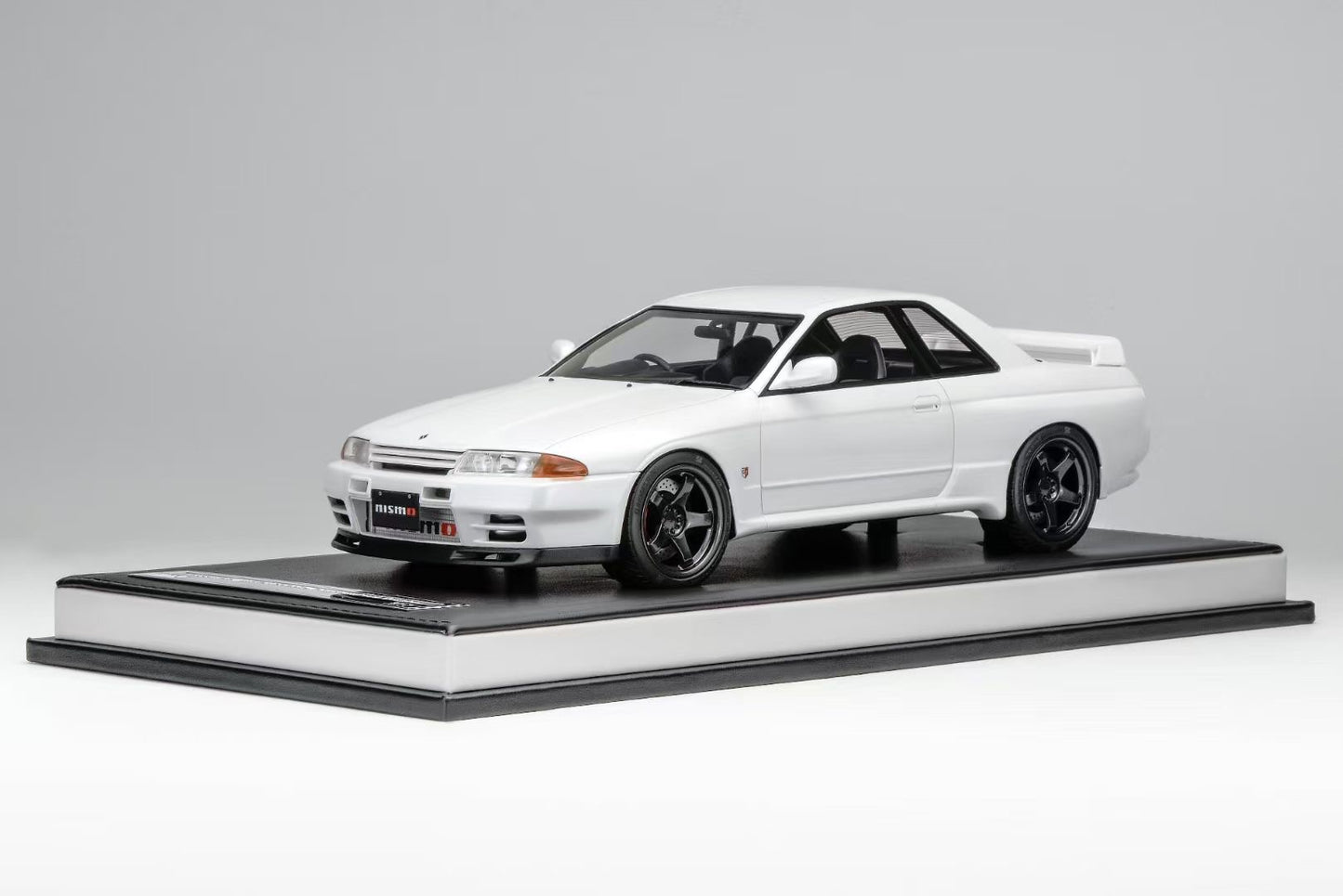 (Pre Order) MotorHelix Nissan Skyline R32 GT-R 1/18