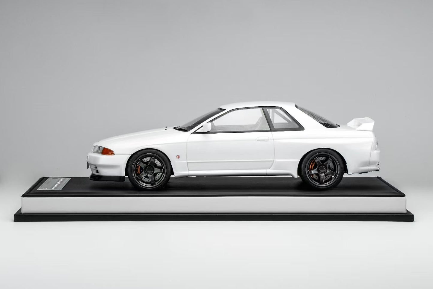 (Pre Order) MotorHelix Nissan Skyline R32 GT-R 1/18