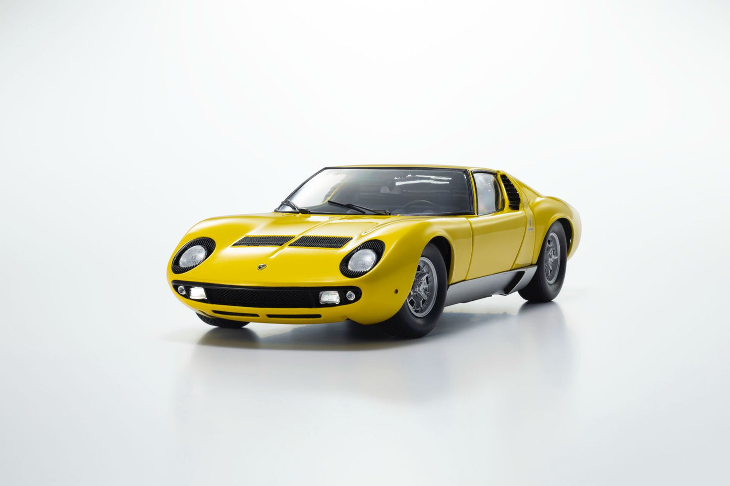 (Pre-Order) Kyosho LAM Miura P 400