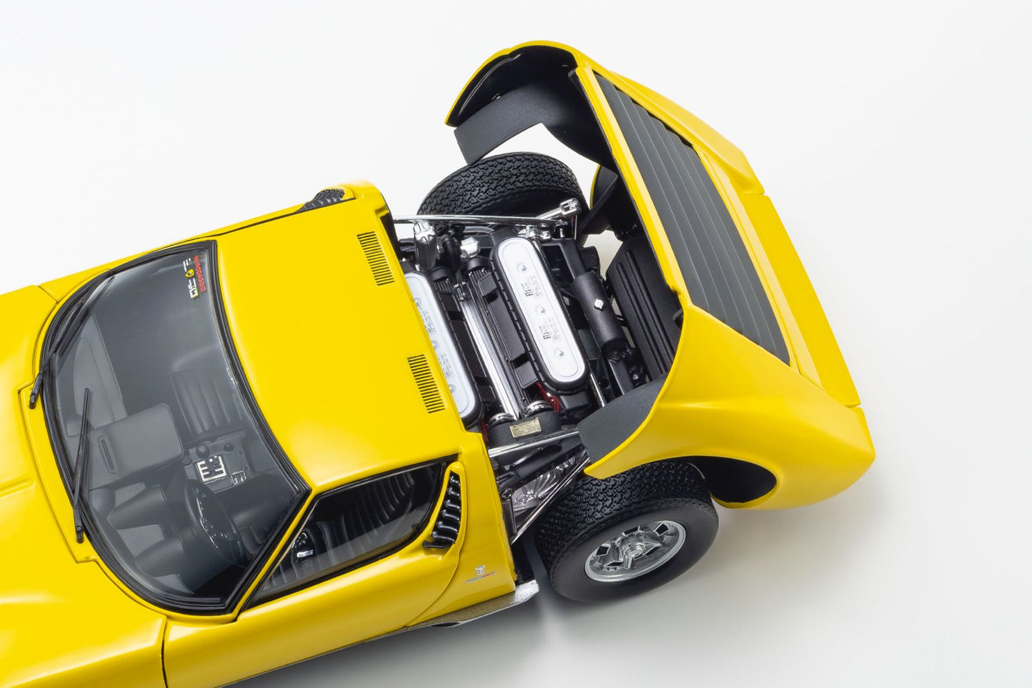 (Pre-Order) Kyosho LAM Miura P 400