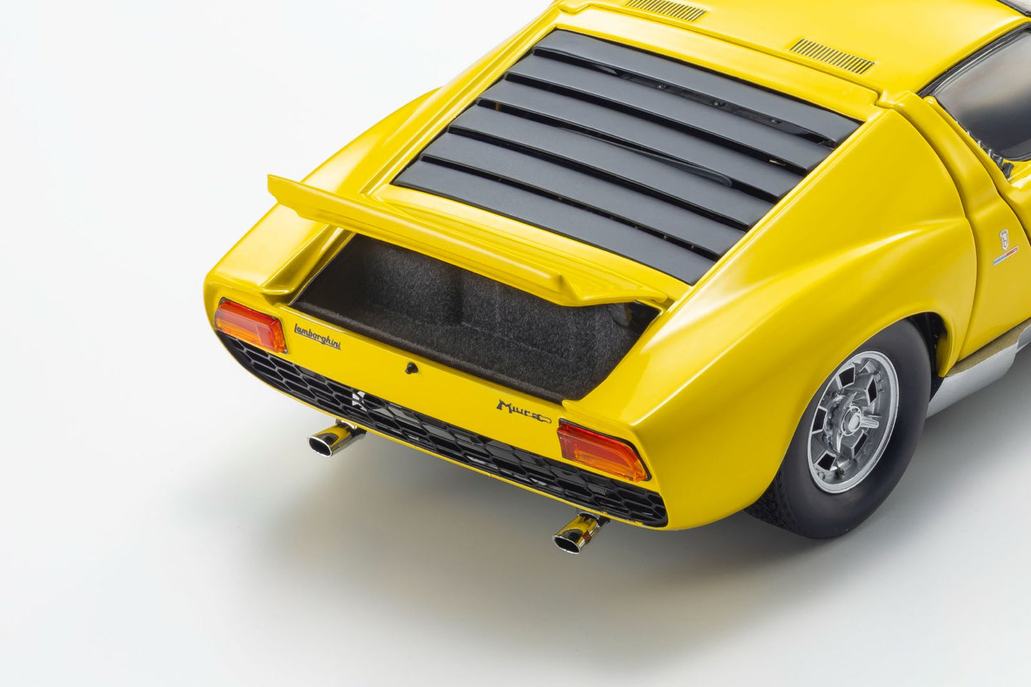 (Pre-Order) Kyosho LAM Miura P 400