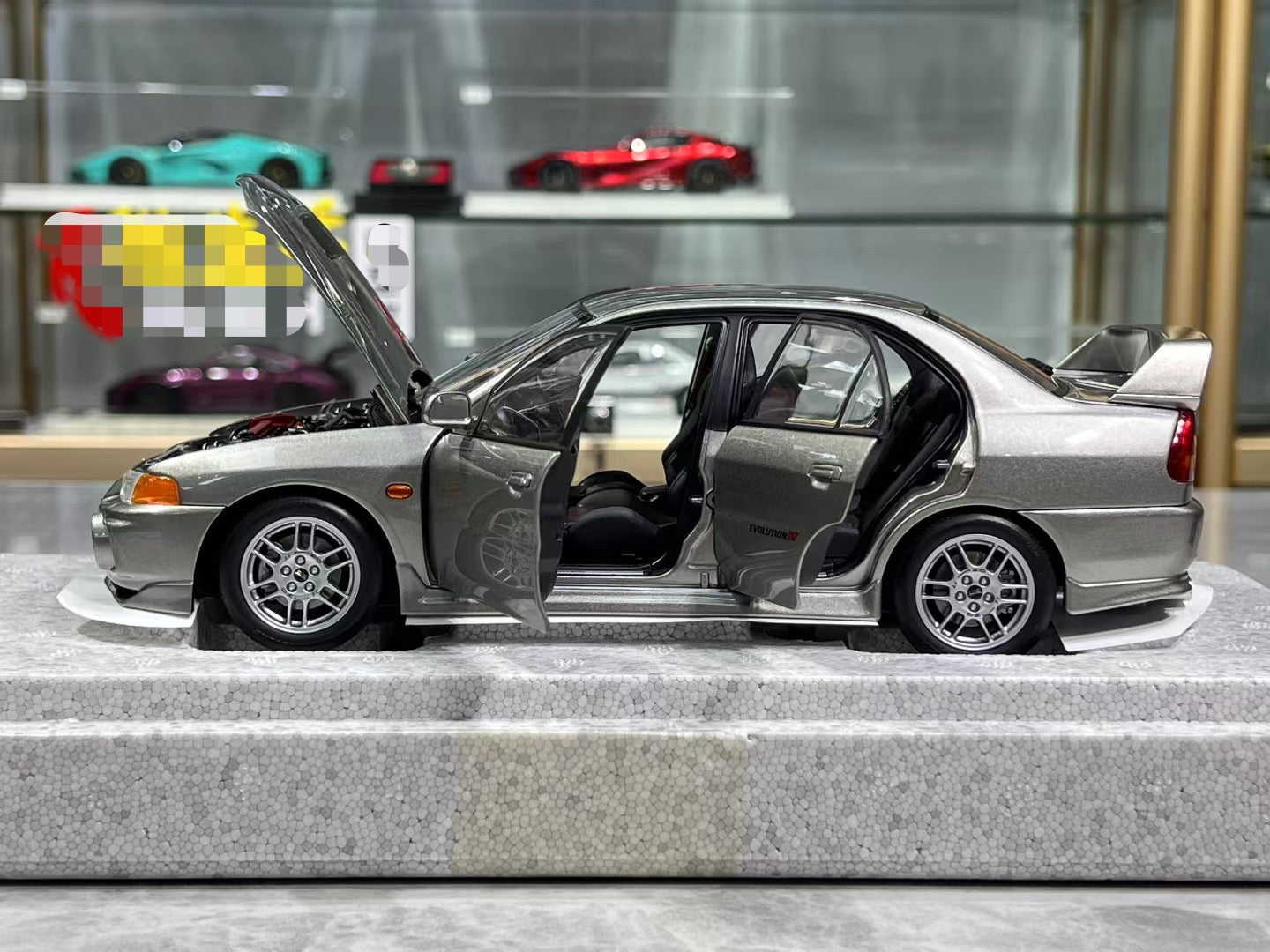 MotorHelix Mitsubishi Lancer EVO IV 1/18