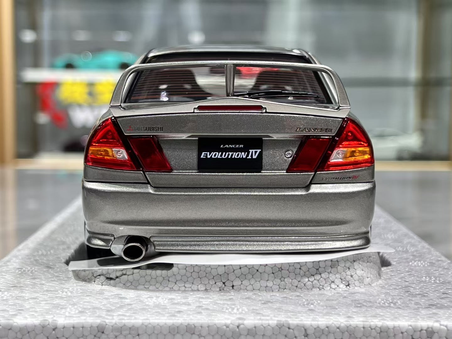 MotorHelix Mitsubishi Lancer EVO IV 1/18