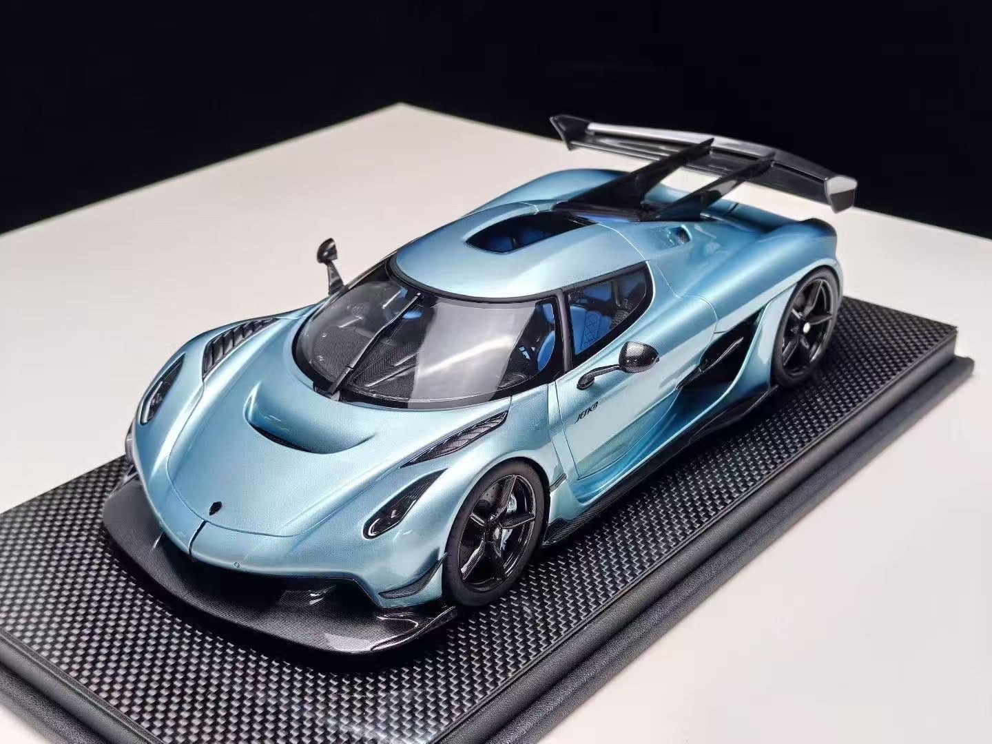 (Pre-Order) FrontiArt Koenigsegg Jesko 1/18