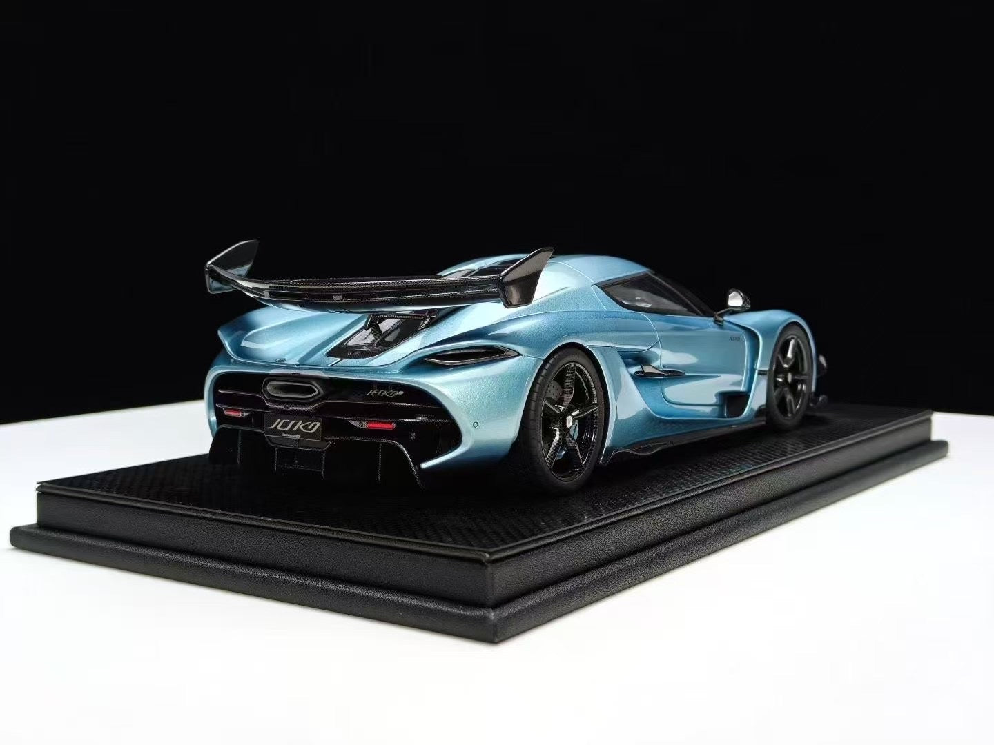 (Pre-Order) FrontiArt Koenigsegg Jesko 1/18