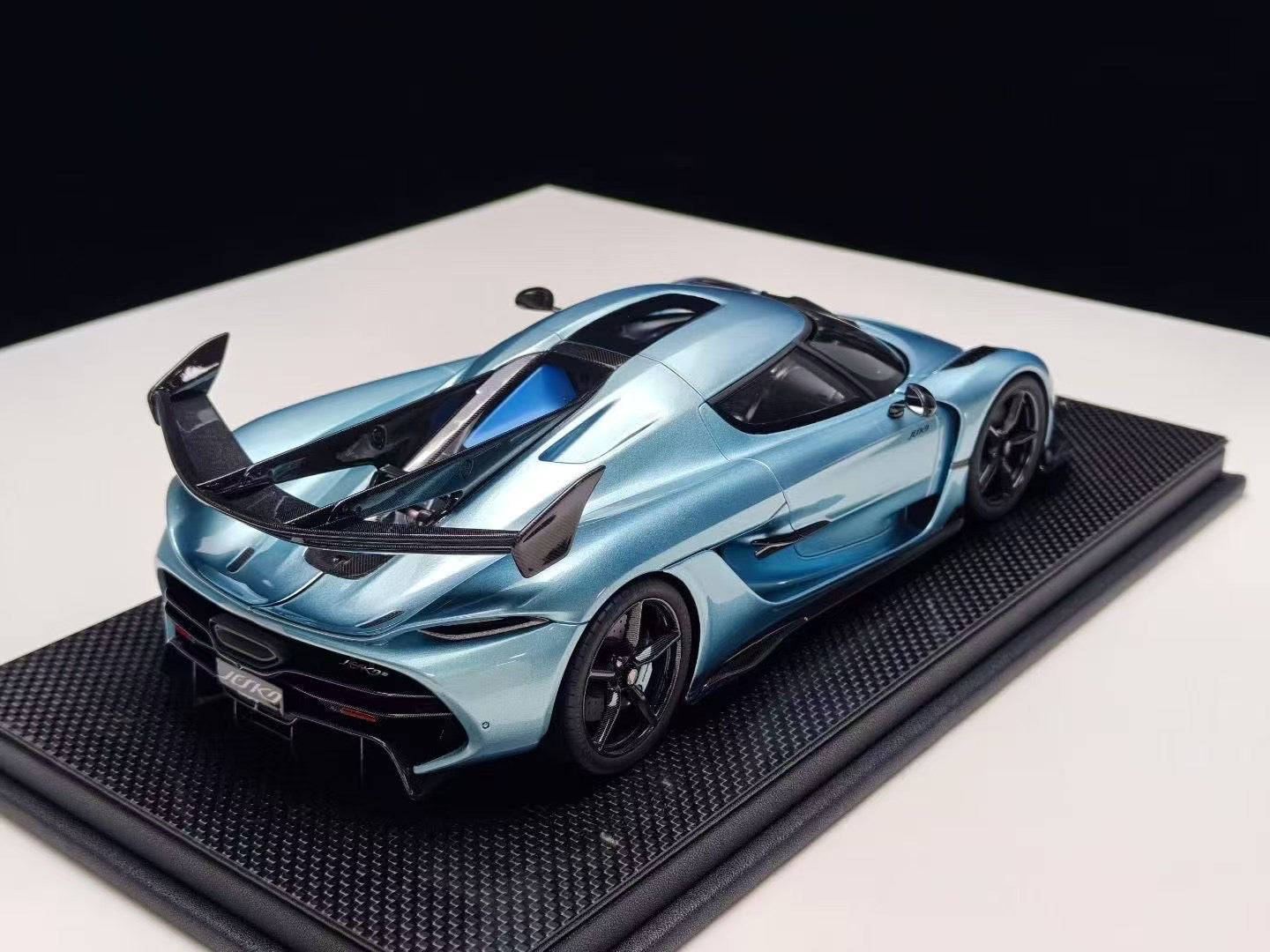 (Pre-Order) FrontiArt Koenigsegg Jesko 1/18
