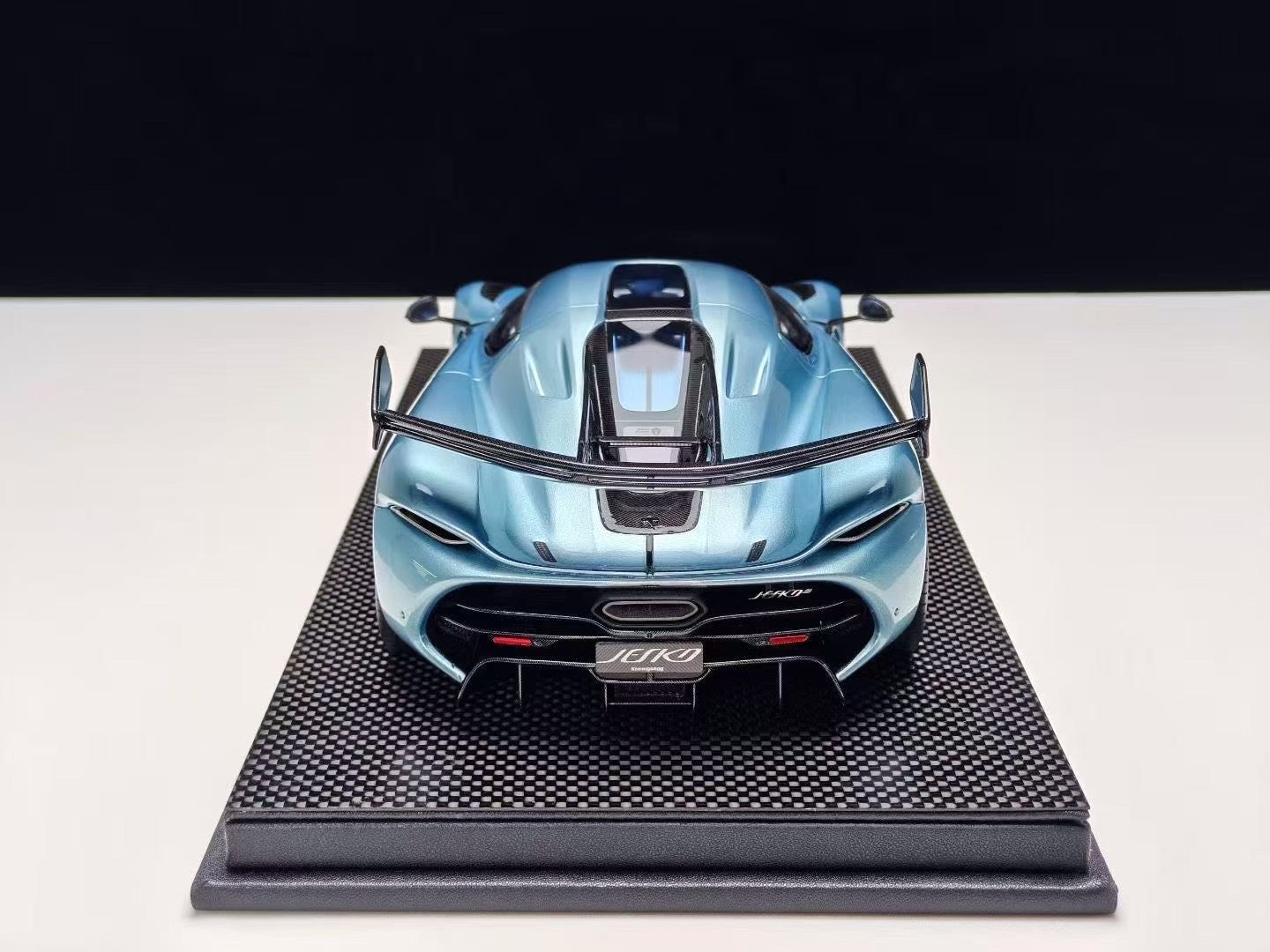 (Pre-Order) FrontiArt Koenigsegg Jesko 1/18