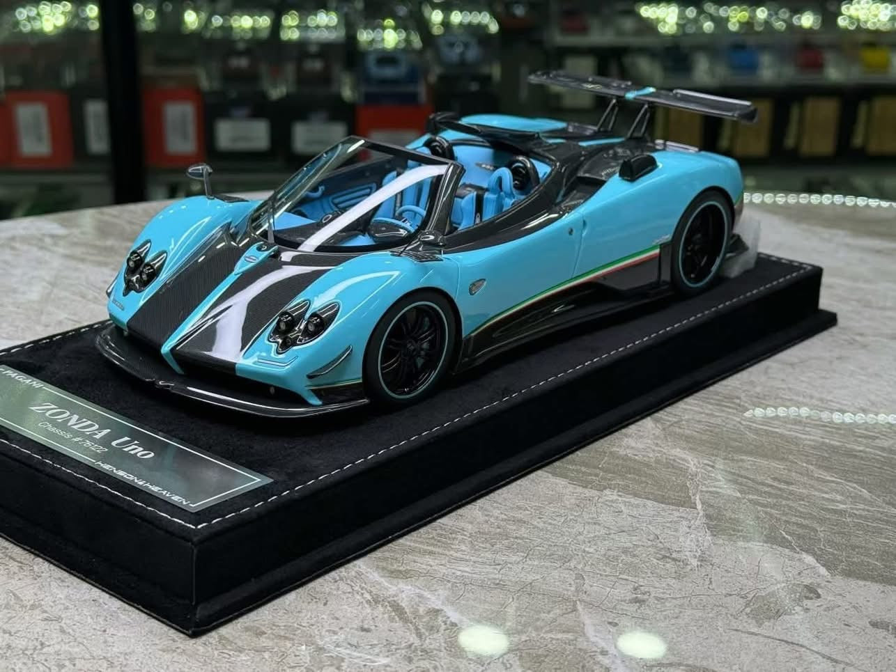 パオサニ Pre-Order) Henson & Heaven (HH Models) Pagani Zonda Roadster 1/18