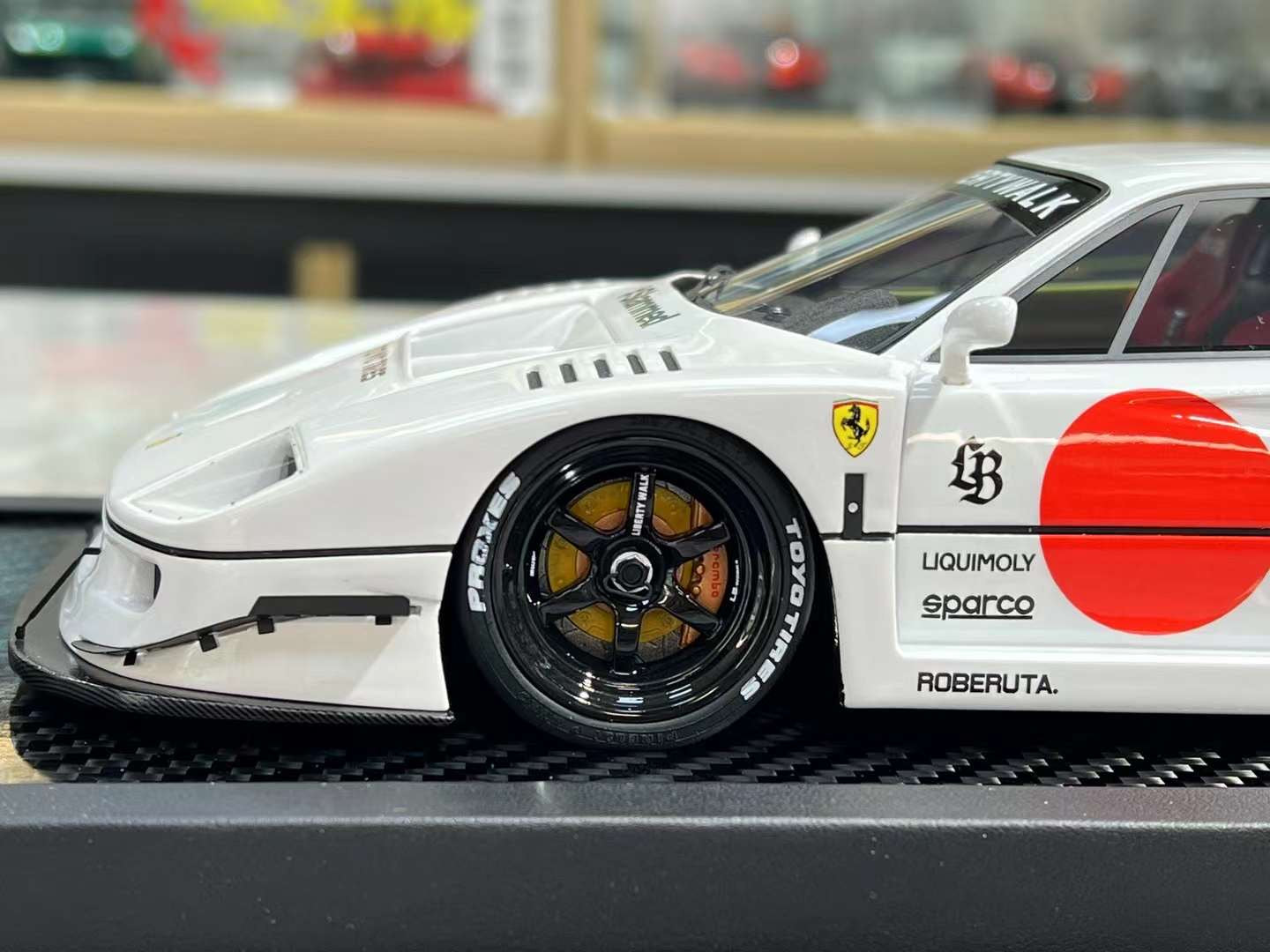 VIP Models LBWK F40 1/18