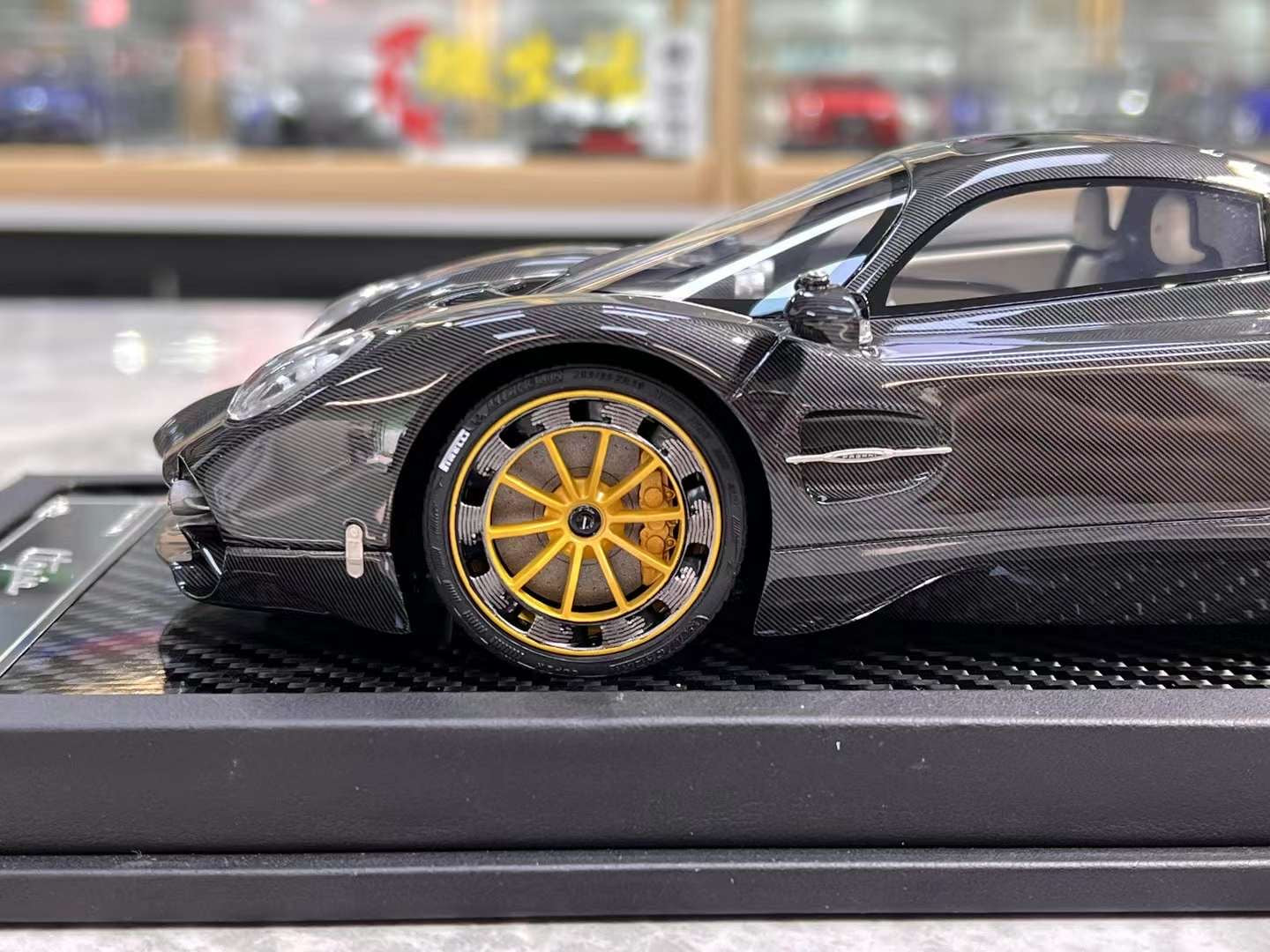 VIP Models Pagani Utopia 1/18 Carbon Black.