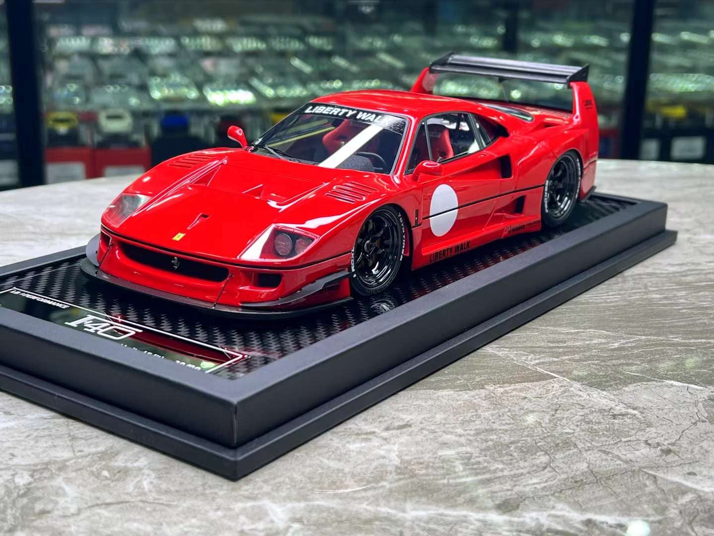 VIP Models LBWK F40 1/18