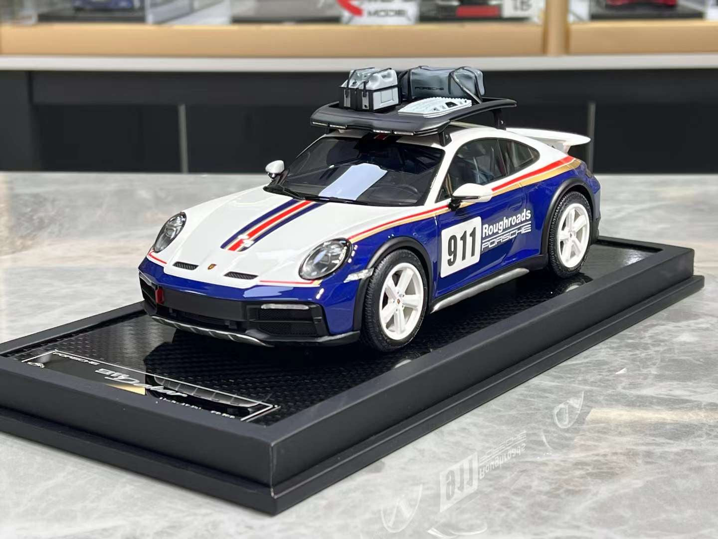 VIP Models 911 Dakar 1/18