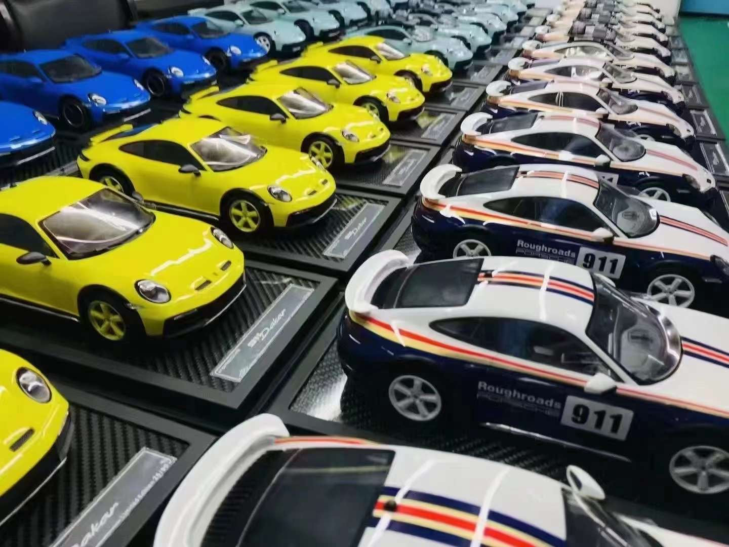 VIP Models 911 Dakar 1/18