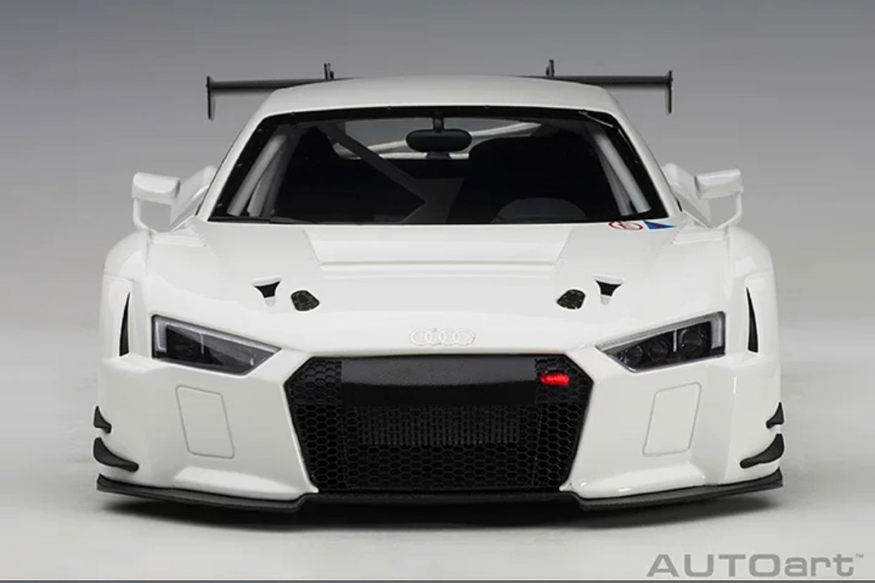 AUTOart Audi R8 LMS 1/18