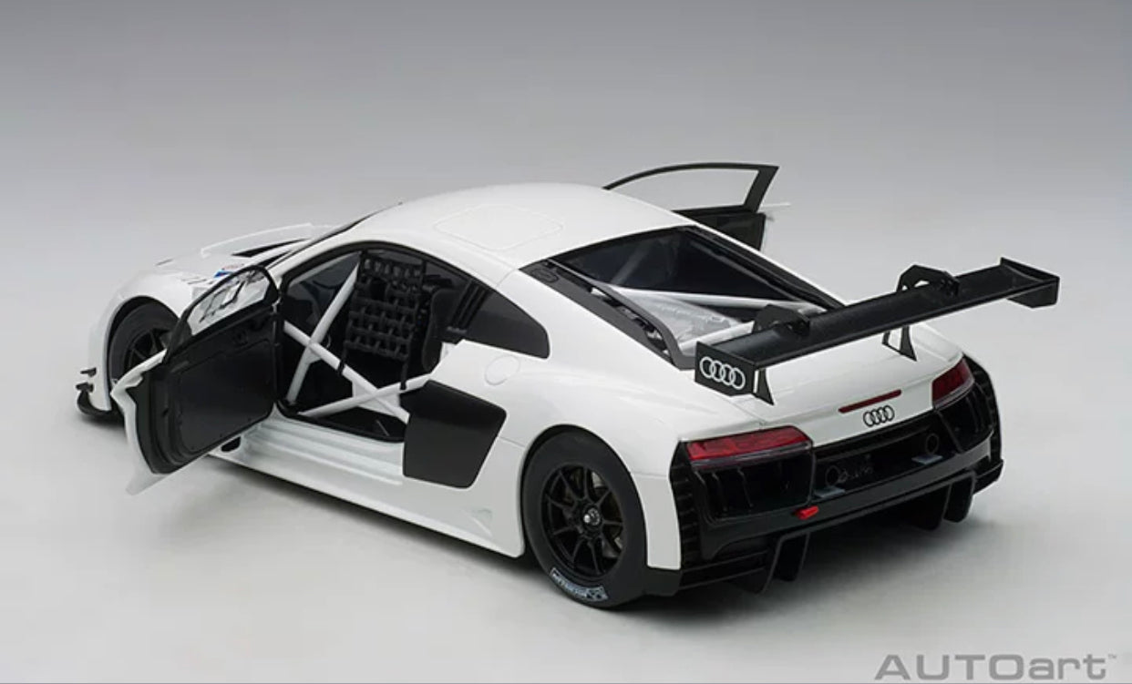 AUTOart Audi R8 LMS 1/18