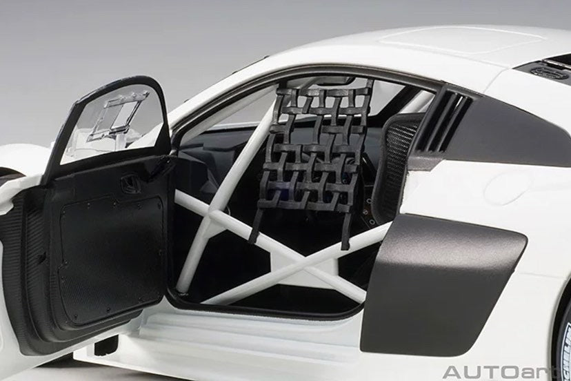 AUTOart Audi R8 LMS 1/18