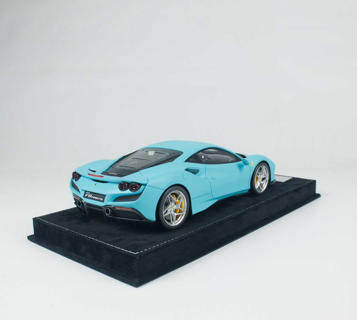 CLEARANCE! Henson & Heaven (HH Models) F8 Tributo 1/18