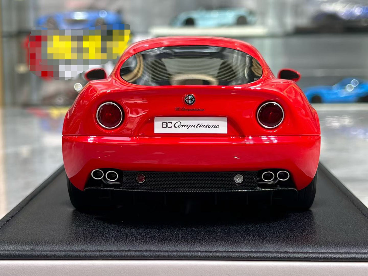 MotorHelix Alfa Romeo 8C Competizione 1/18