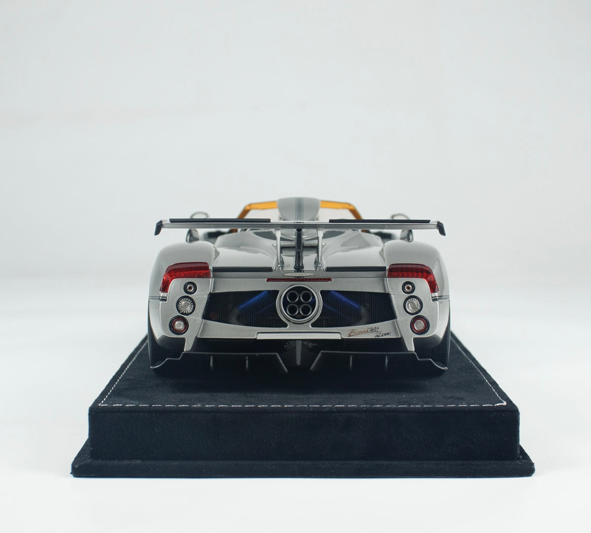 CLEARANCE! Henson & Heaven (HH Models) Pagani Zonda Roadster 1/18