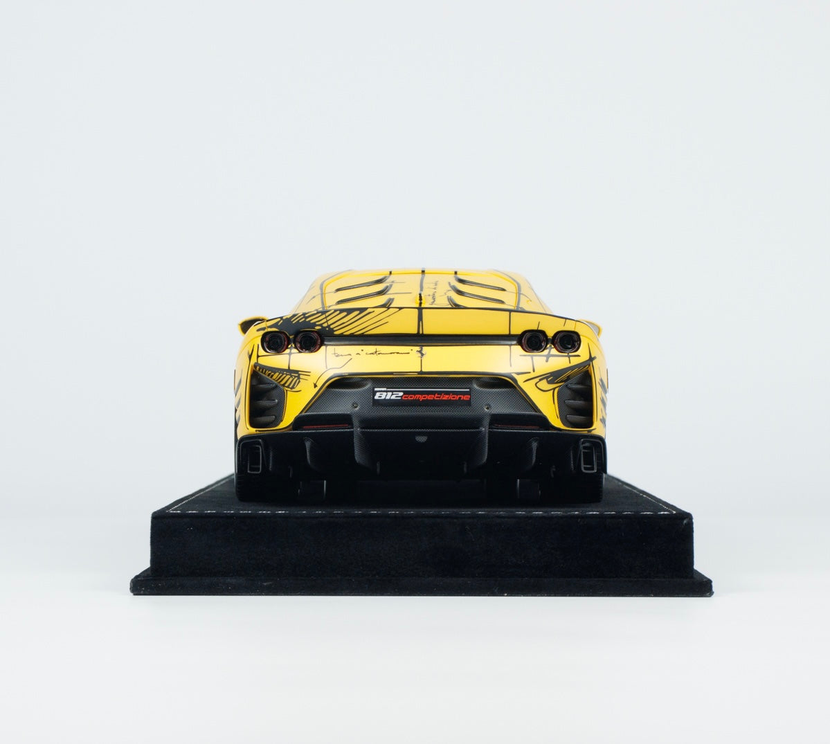 CLEARANCE!! Henson & Heaven (HH Models) 812 Competizione 1/18