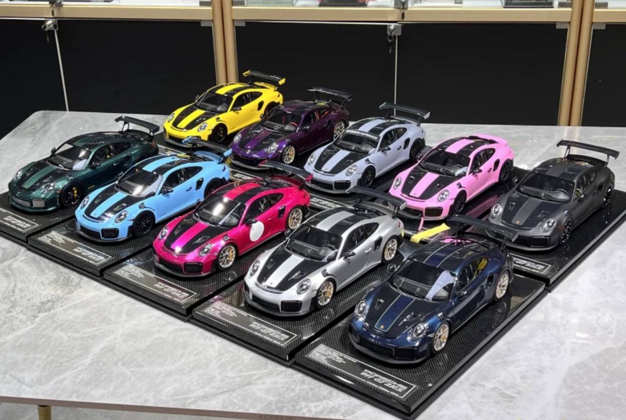 DINO Models GT2RS 1/18