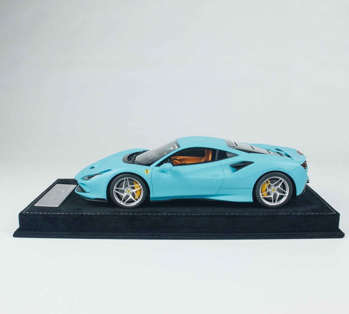 CLEARANCE! Henson & Heaven (HH Models) F8 Tributo 1/18