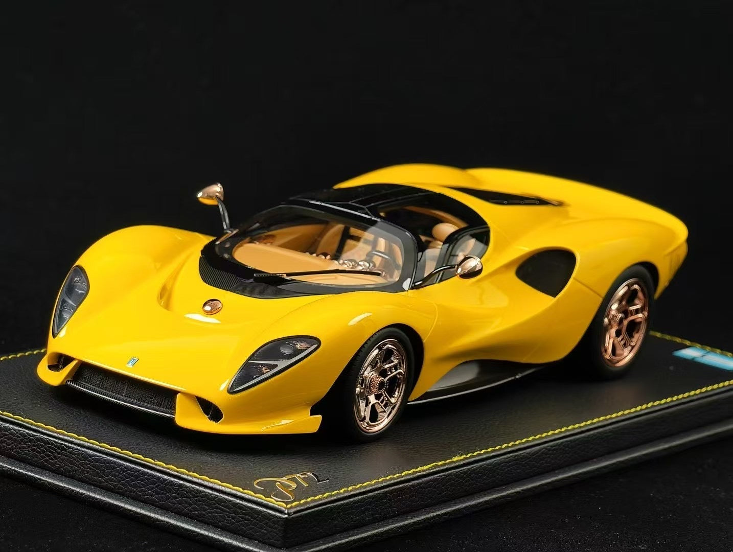 Peako Models De Tomaso P72 1/18